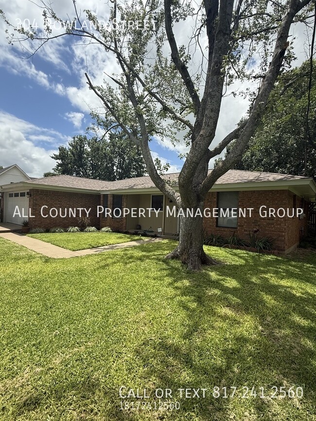 property at 304 N Rowland Ave