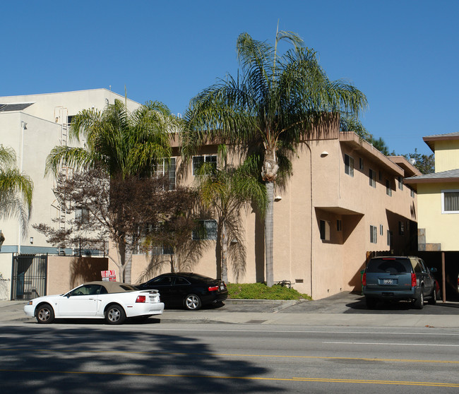 12331 Riverside Dr in North Hollywood, CA - Building Photo - Building Photo