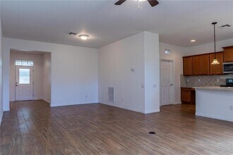 519 Cadiz Dr in Davenport, FL - Building Photo - Building Photo