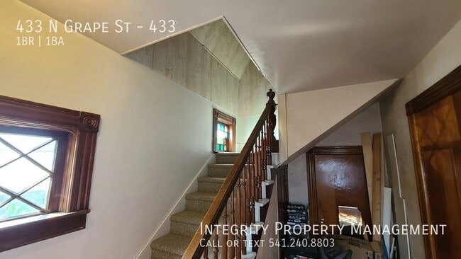property at 433 N Grape St