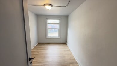 2-4587 Mallette Crescent in Niagara-On-The-Lake, ON - Building Photo - Building Photo