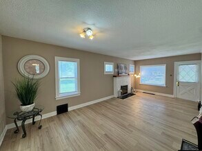 1893 Emily Ct in Auburn Hills, MI - Building Photo - Building Photo