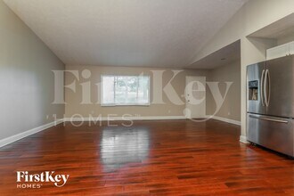 2738 N Bogan Rd NE in Buford, GA - Foto de edificio - Building Photo