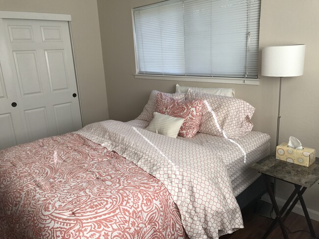 property at 5001 Buena Vista Ave