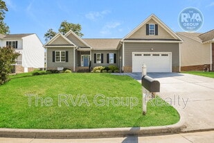 111 Wilkshire Ct in Colonial Heights, VA - Building Photo