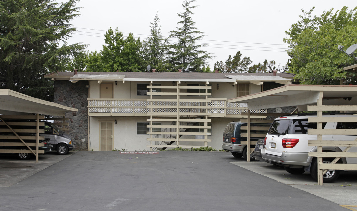 Ridge View Apartments in Vallejo, CA - Building Photo