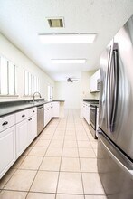 8118 Chestnut Manor Dr in Converse, TX - Building Photo - Building Photo