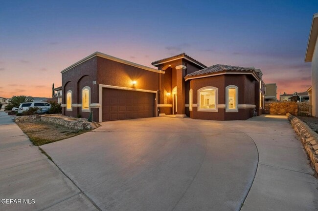 3044 Tierra Fresno Dr