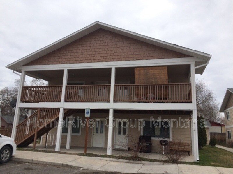 2211 S 12th St W in Missoula, MT - Building Photo