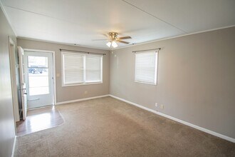 CENTRALLY LOCATED 2 BEDROOM HOME in Lafayette, IN - Building Photo - Building Photo