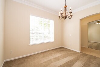 2817 Alaskan Way in Jacksonville, FL - Foto de edificio - Building Photo