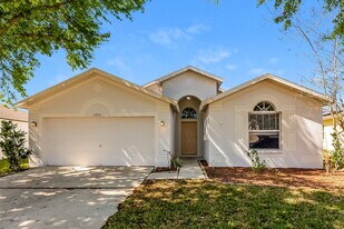 13731 Ogakor Dr in Riverview, FL - Building Photo