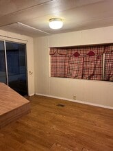 3109 Switzer Rd in Hutchinson, KS - Building Photo - Building Photo