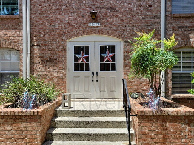 property at 5201 Atlantic Blvd