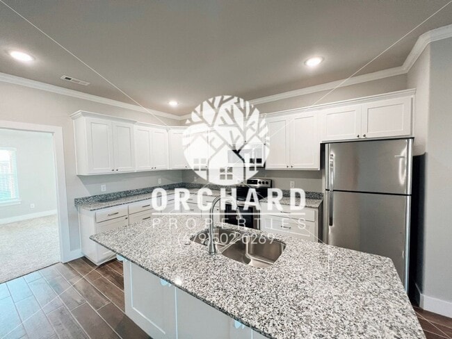 property at 82 E Loveland Loop