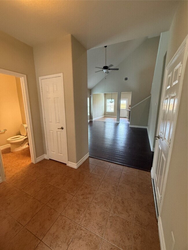 9011 Plume Tree Dr in Humble, TX - Building Photo - Building Photo