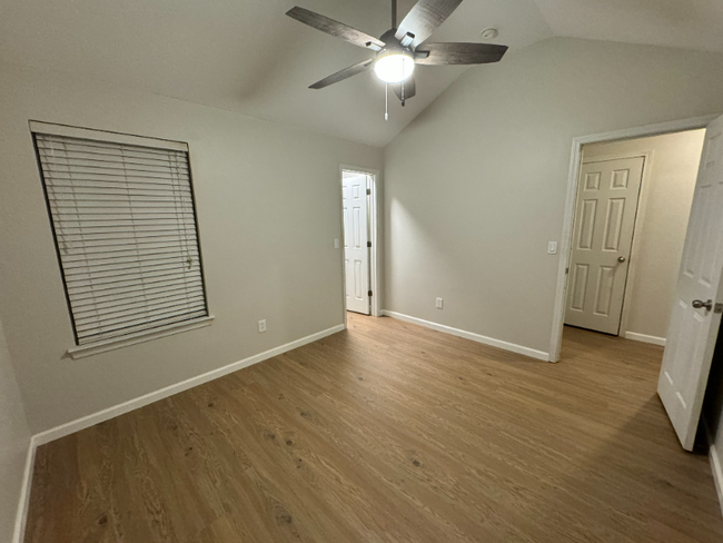 5920 Seabright Ln in Atlanta, GA - Building Photo - Building Photo