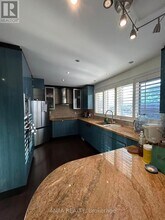 500 Huntingwood Dr in Toronto, ON - Building Photo - Building Photo