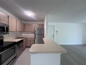 10733 Cleary Blvd in Plantation, FL - Building Photo - Building Photo