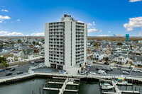 Sunset Harbour Condominiums in Ventnor City, NJ - Building Photo - Building Photo