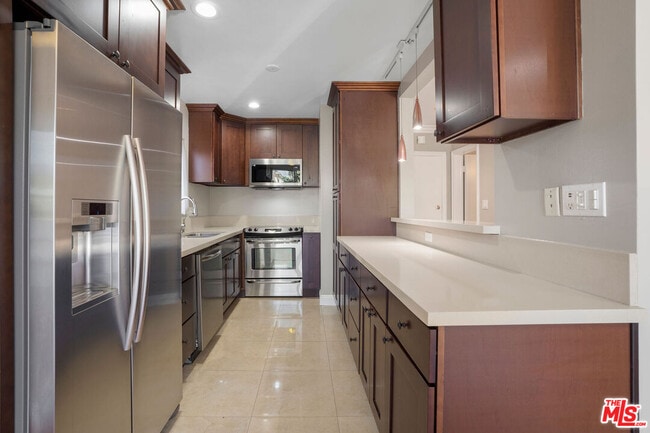248 S Doheny Dr in Beverly Hills, CA - Building Photo - Building Photo