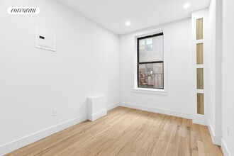 204 W 96th St in New York, NY - Foto de edificio - Building Photo