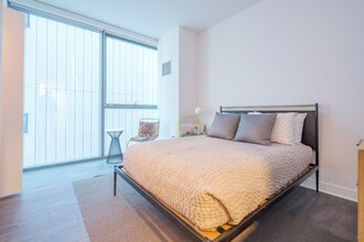 212 W Kinzie St in Chicago, IL - Building Photo - Building Photo