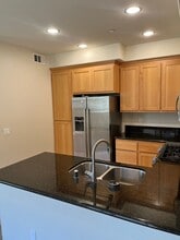 606 Almaden Walk Loop in San Jose, CA - Building Photo - Building Photo