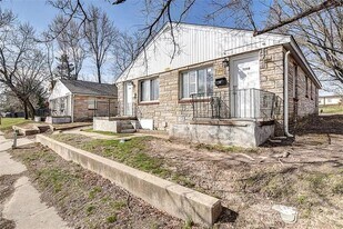 726 N Noland Rd, Unit 726 N Noland Rd in Independence, MO - Building Photo