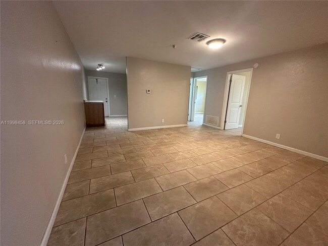 5940 NW 20th St in Lauderhill, FL - Building Photo - Building Photo