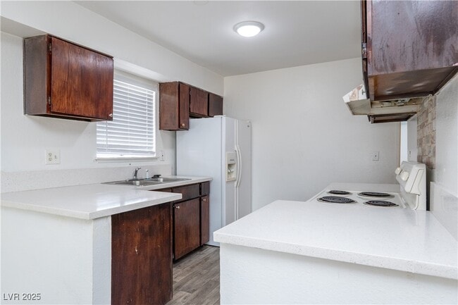 property at 25 Gold Bar Ct