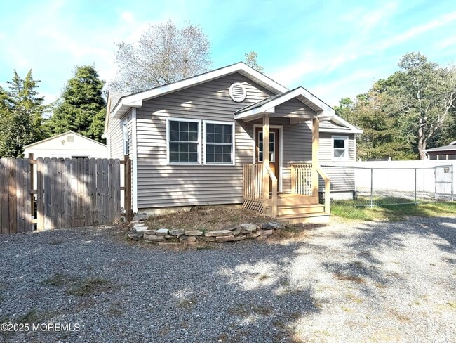 410 Bay Way in Lanoka Harbor, NJ - Building Photo - Building Photo