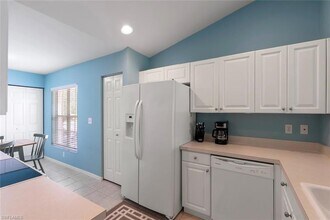 4970 Deerfield Way, Unit 202 in Naples, FL - Building Photo - Building Photo