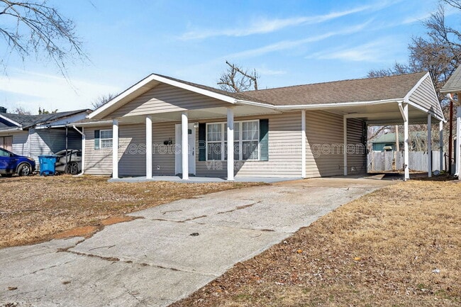 property at 811 St Thomas Ln