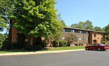 Westchester Apartments in Youngstown, OH - Building Photo - Building Photo