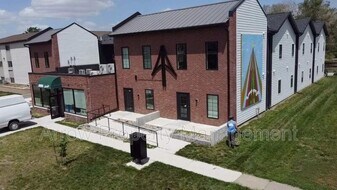 2230 R St in Lincoln, NE - Building Photo