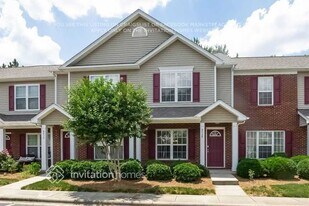 8028 Stoneham Ct in Matthews, NC - Building Photo