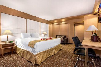 4051 N Ocean Blvd in Fort Lauderdale, FL - Foto de edificio - Building Photo