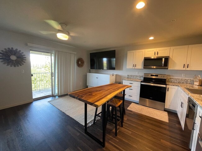 property at 5510 Lower Honoapiilani Rd