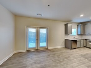 122 Wayne Ln in Canton, GA - Building Photo - Building Photo