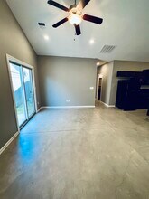 4803 N Hillside Ct in Wichita, KS - Building Photo - Building Photo