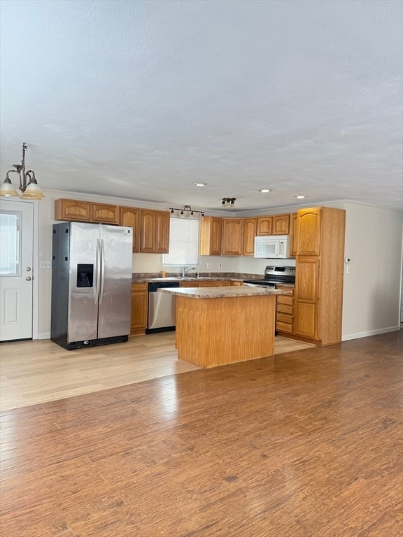 33 N Sullivan Rd in Charlton, MA - Building Photo - Building Photo