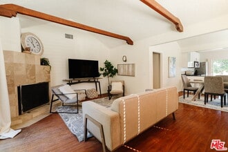 2060 High Tower Dr in Los Angeles, CA - Building Photo - Building Photo