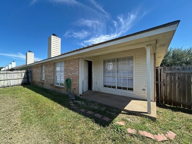 property at 10100 Valencia Dr