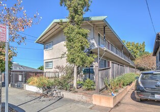 2119 Russell St in Berkeley, CA - Building Photo - Building Photo