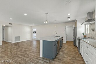 5247 N 8th Pl in Phoenix, AZ - Building Photo - Building Photo