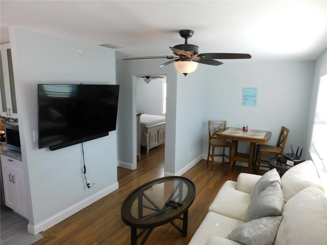 5005.5 5th Ave S in Gulfport, FL - Building Photo - Building Photo
