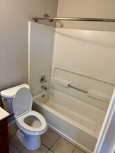 6050 Somerset Dr in Horn Lake, MS - Building Photo - Building Photo