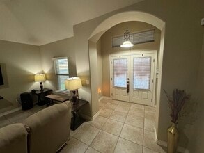 411 Windmill Palm Dr in Laredo, TX - Building Photo - Building Photo