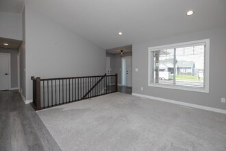 3715 Fernwood Ln SW in Rochester, MN - Building Photo - Building Photo